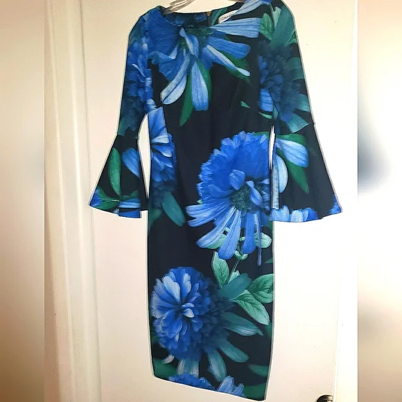 calvin klein bell sleeve dress green CALVIN KLEIN Womens Green Keyhole Back Bell Sleeve V Neck Short Shift – A  to Z Pawn & Resale